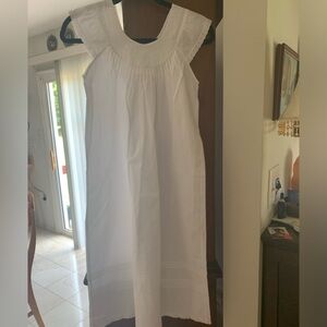 100% girls cotton night dress!! Great condition , not sure if ever used. Size 10